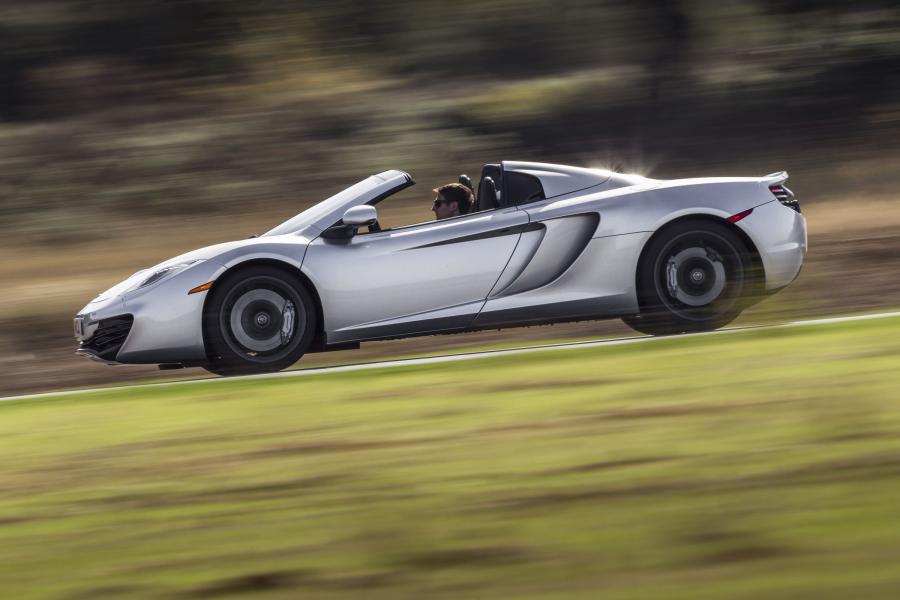 McLaren MP4-12C Spyder 2012 года  (фото 18 из 270)